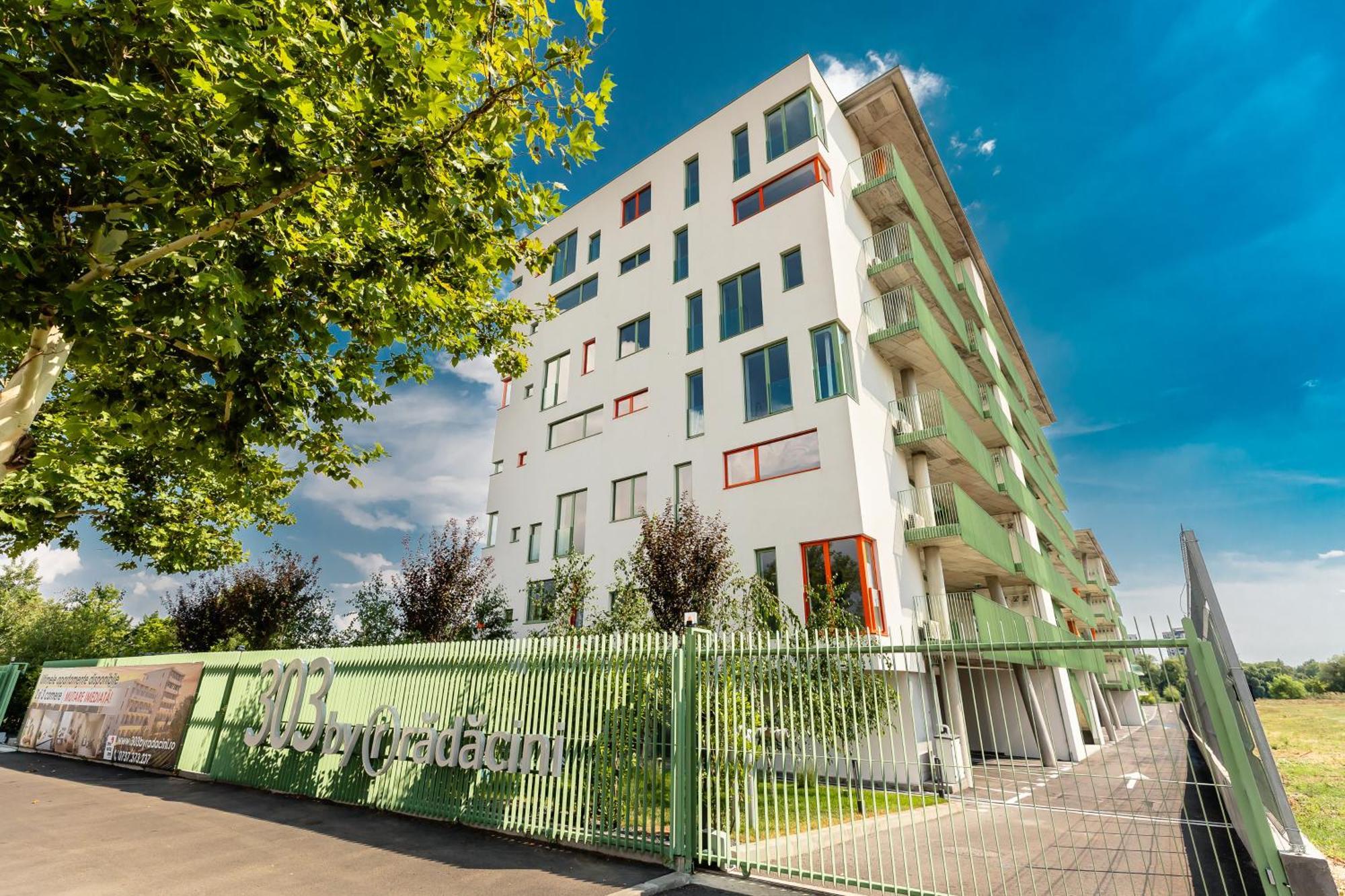 דירה Roots One - Lakeview Escape With Balcony & Parking *