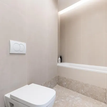 Roots One - Lakeview Escape With Balcony & Parking Bucharest Exterior photo