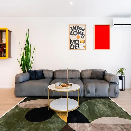 Roots One - Lakeview Escape With Balcony & Parking Bucharest Exterior photo