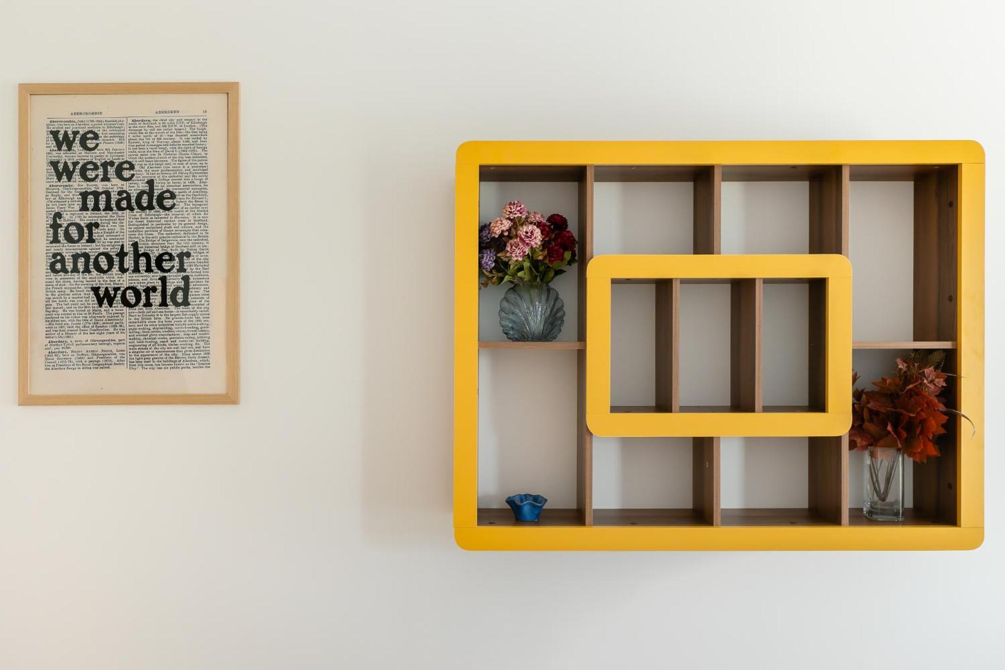 Apartment Roots One - Lakeview Escape With Balcony & Parking Bukarest